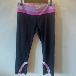 Lululemon Black & Pink Athletic Pants Size 8 Capris great condition size medium